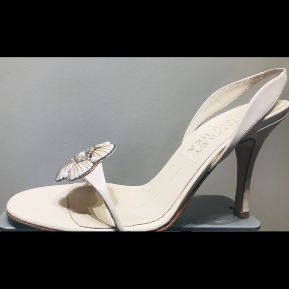 Badgley Mischka Shoes - Hi heel sling back with shell ornament